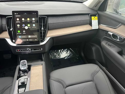 New 2026 Volvo XC90 B5 Core w/ Protection Package Premier image 19