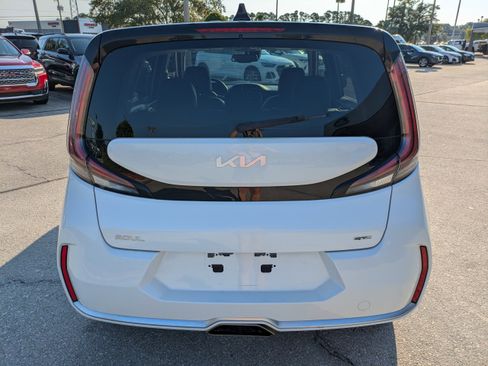 Used 2023 Kia Soul GT-Line image 5