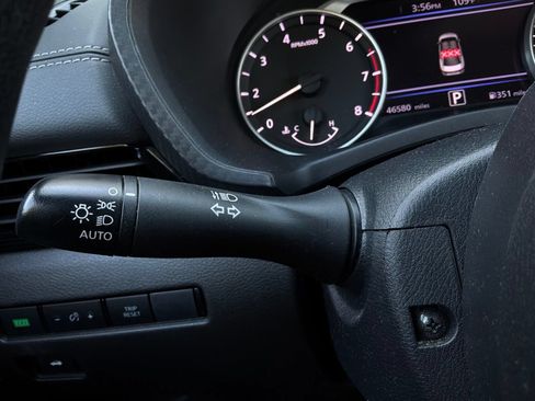 Used 2025 Nissan Sentra SV FWD image 35