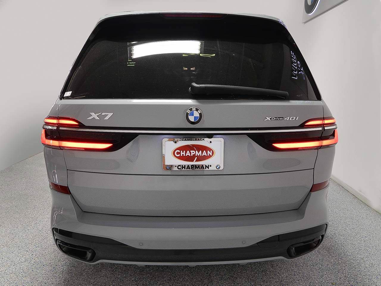 Used 2023 BMW X7 xDrive40i w/ Executive Package AWD/4WD image 4