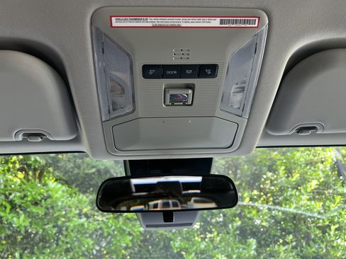 Used 2022 Toyota RAV4 LE FWD image 30