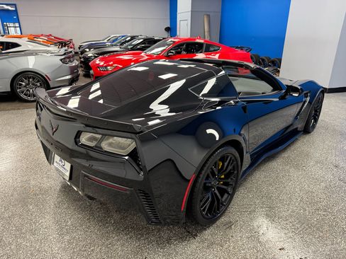 Used 2016 Chevrolet Corvette Z06 w/ 2LZ Preferred Equipment Group image 8