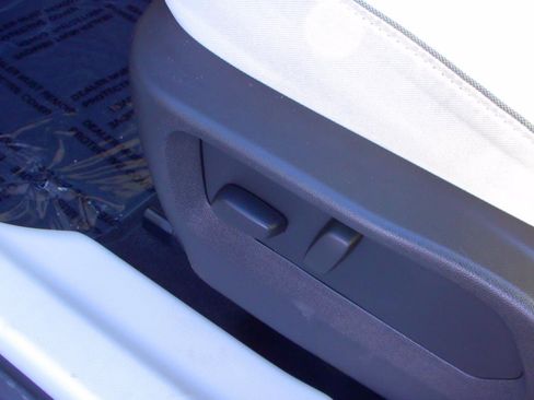 Used 2023 Buick Envision Essence image 13