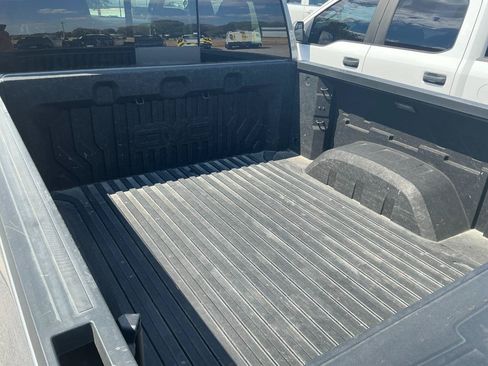 Used 2021 GMC Sierra 1500 AT4 w/ AT4 Value Package AWD/4WD image 6