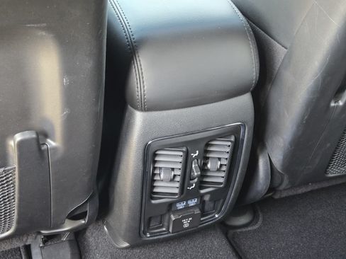 Used 2021 Jeep Grand Cherokee Limited RWD image 26