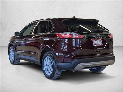 Used 2024 Ford Edge SEL w/ Convenience Package image 8