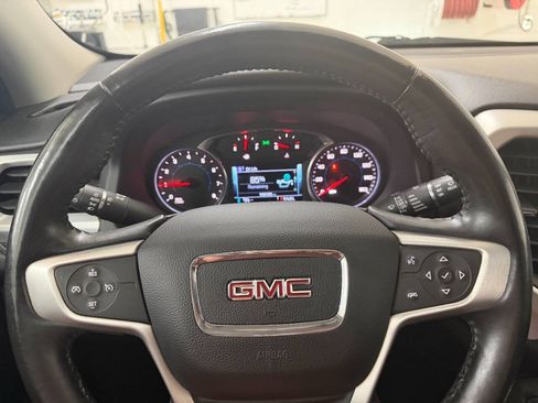 Used 2017 GMC Acadia SLE FWD image 9