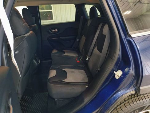 Used 2014 Jeep Cherokee Latitude w/ Comfort/Convenience Group AWD/4WD image 21