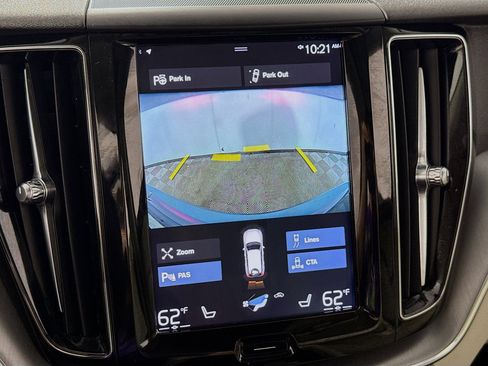 Used 2019 Volvo XC60 T6 Momentum w/ Premium Package AWD/4WD image 2
