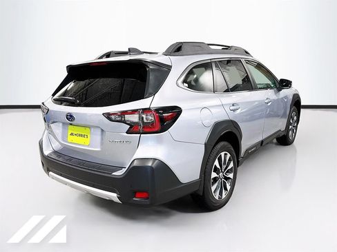 Certified 2025 Subaru Outback Limited AWD/4WD image 5