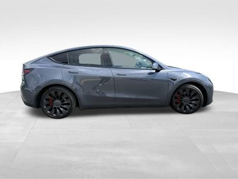 Used 2022 Tesla Model Y Performance AWD/4WD image 8
