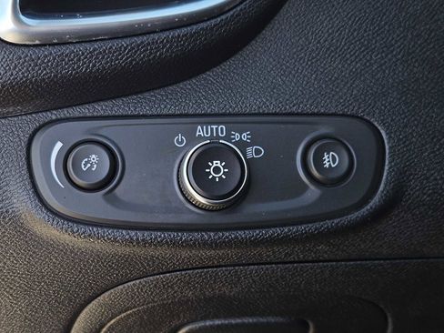 Used 2017 Chevrolet Trax Premier w/ Driver Confidence II Package image 21