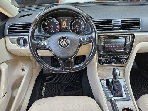 Used 2018 Volkswagen Passat 2.0T SE image 14