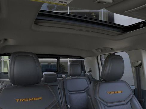 New 2025 Ford Maverick Tremor image 12