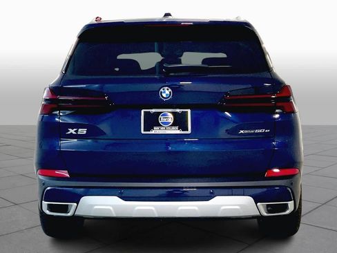 New 2026 BMW X5 xDrive50e image 4