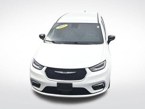 Used 2025 Chrysler Pacifica Select FWD image 24