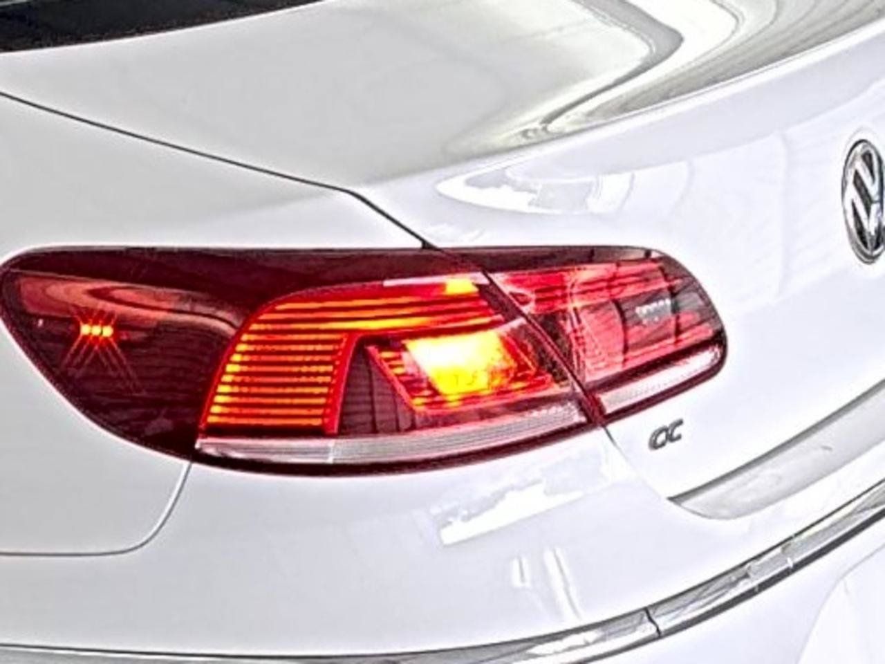 Used 2013 Volkswagen CC Sport FWD image 9