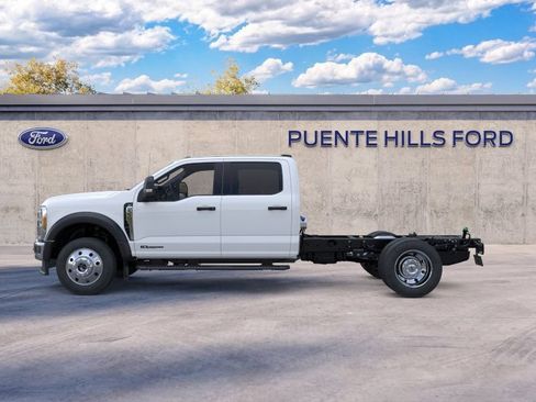 New 2026 Ford F550 4x4 Crew Cab Super Duty w/ XLT Value Package image 3