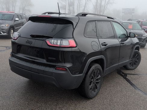Used 2019 Jeep Cherokee Latitude Plus w/ Cold Weather Group image 6