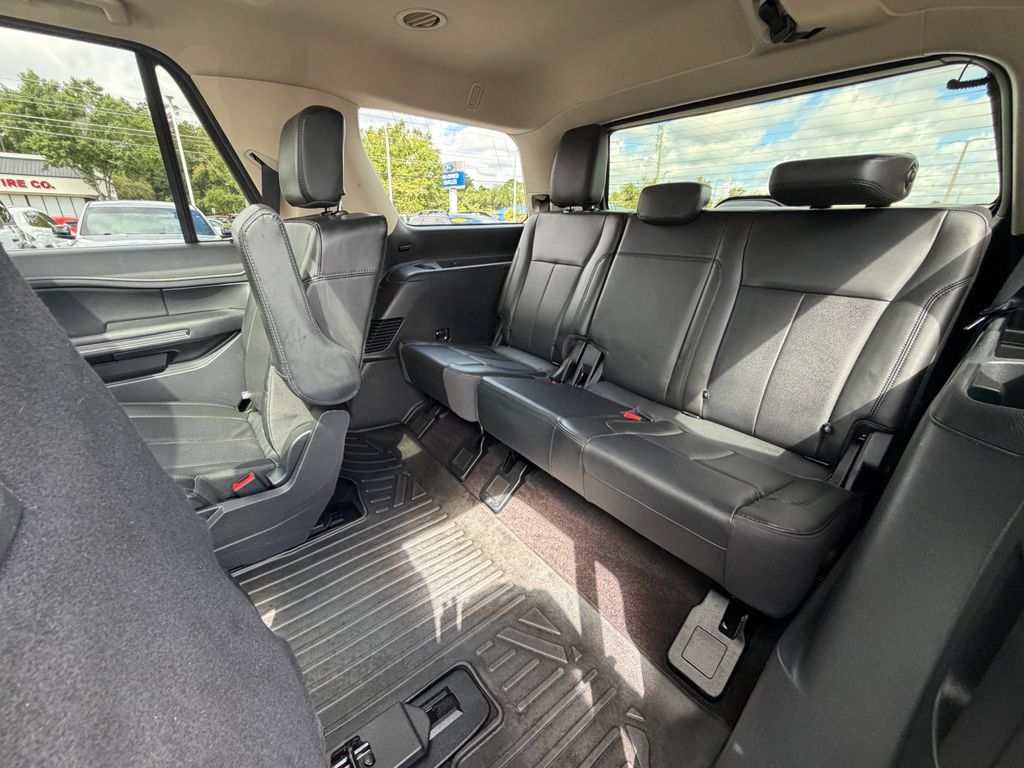 Used 2022 Ford Expedition XLT RWD image 35