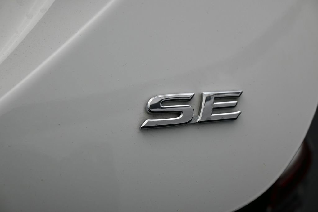 Used 2024 Toyota Camry SE w/ Convenience Package FWD image 31