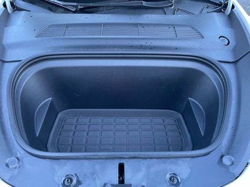 Used 2023 Tesla Model Y Performance image 22