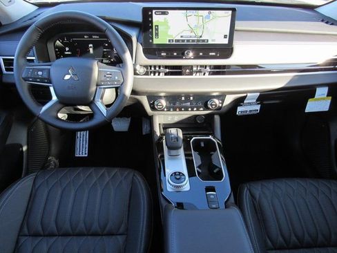 New 2026 Mitsubishi Outlander SEL FWD image 9