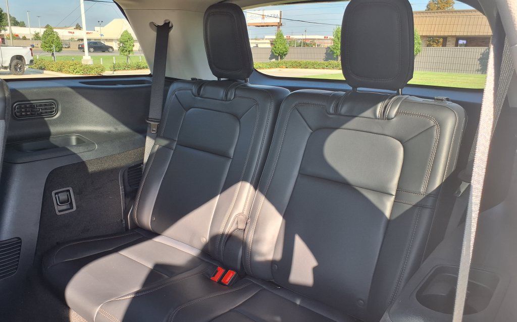 Used 2025 Lincoln Aviator Reserve RWD image 17