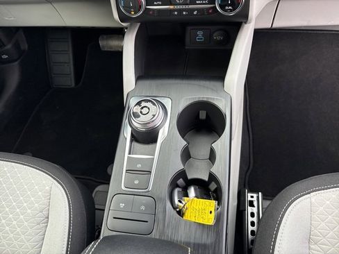 Used 2023 Ford Escape Active image 8