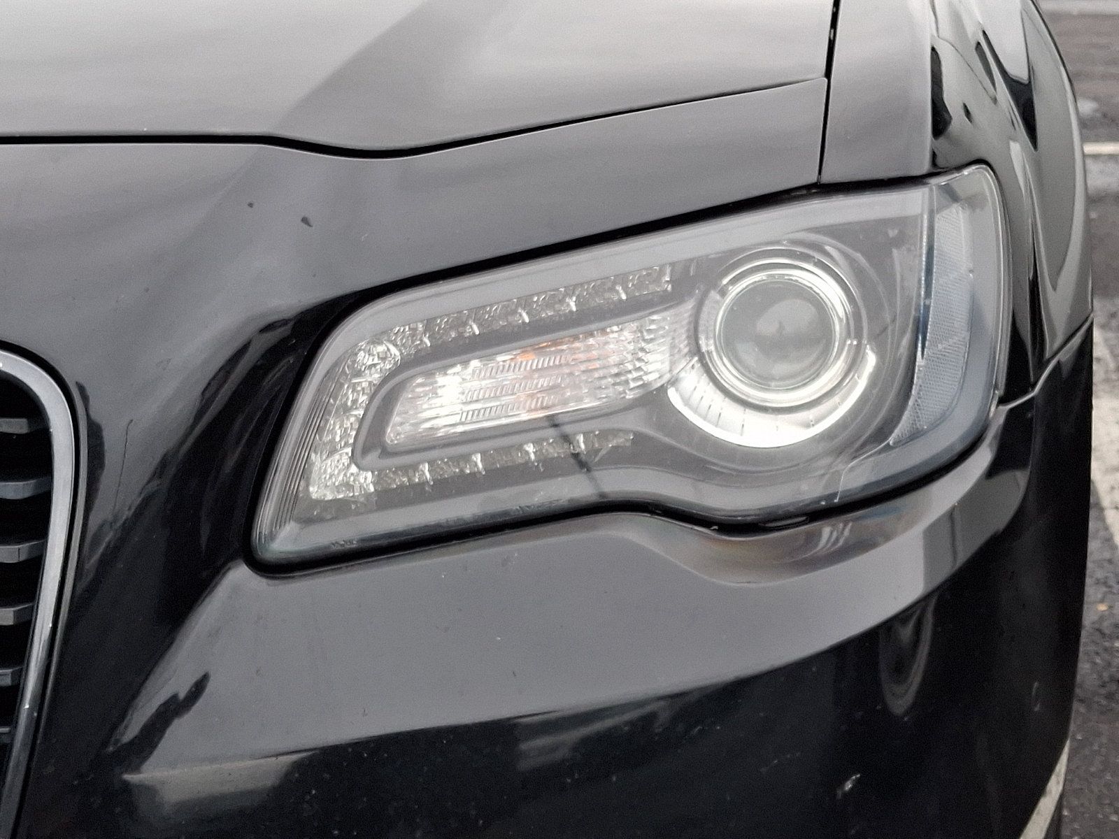 Used 2019 Chrysler 300 S w/ 300S Premium Group AWD/4WD image 4