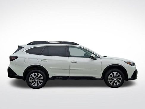 Used 2022 Subaru Outback Premium AWD/4WD image 7