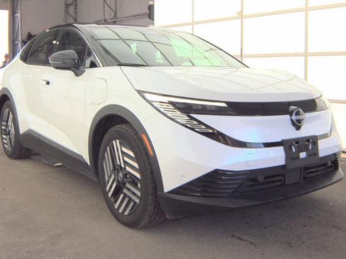 Used 2026 Nissan Leaf SV+ w/ Illuminated Package FWD image 2