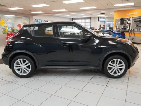 Used 2016 Nissan Juke S image 12