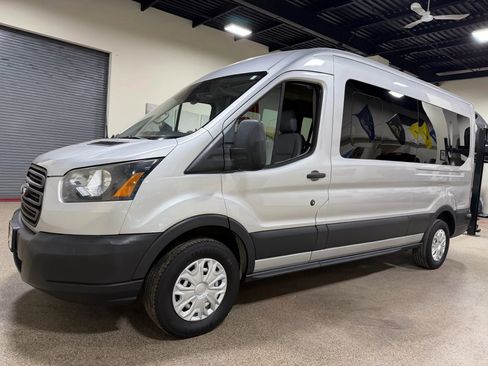 Used 2015 Ford Transit 250 148 Medium Roof image 11