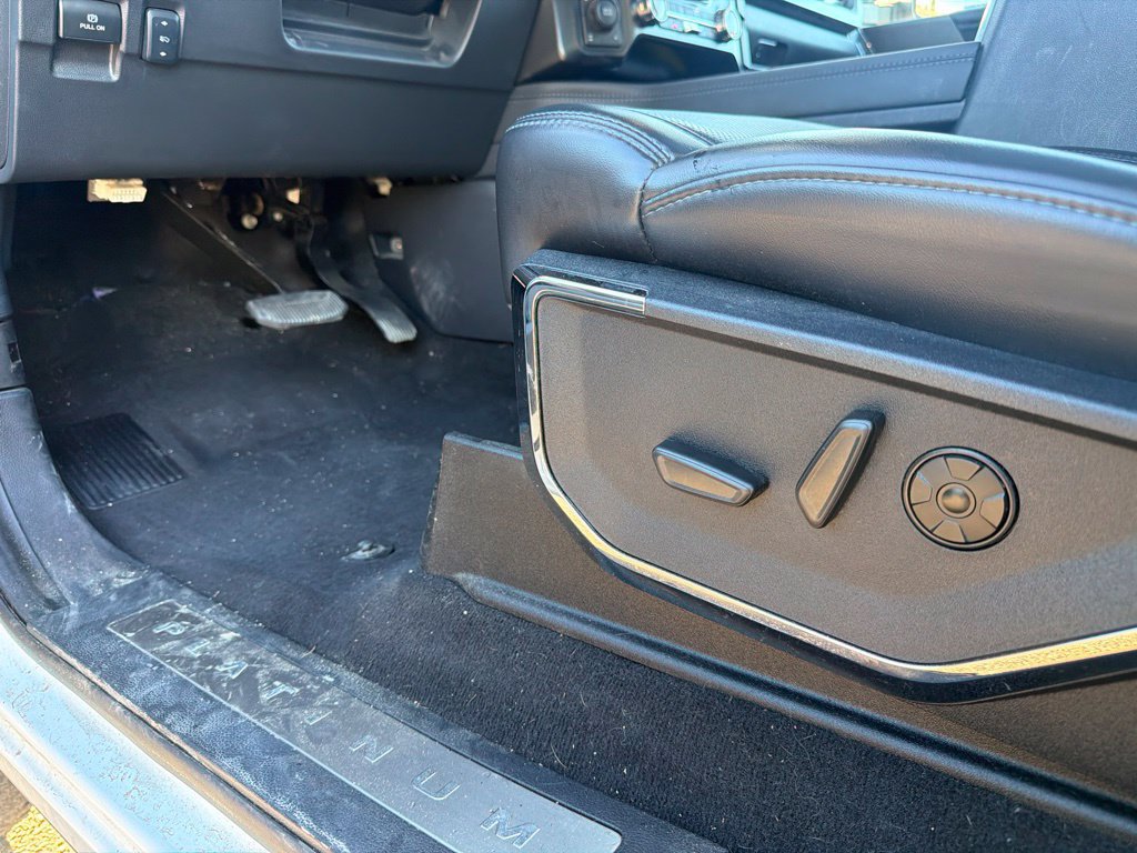 Used 2025 Ford F350 Platinum AWD/4WD image 14