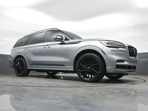 Used 2023 Lincoln Aviator Reserve w/ Equipment Group 201A AWD/4WD image 50