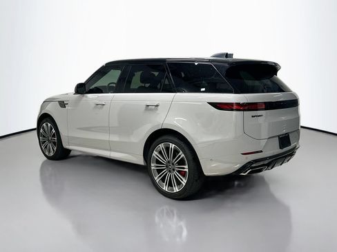 Used 2024 Land Rover Range Rover Sport Dynamic SE AWD/4WD image 3