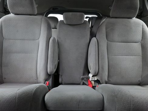 Used 2020 Toyota Sienna LE image 16