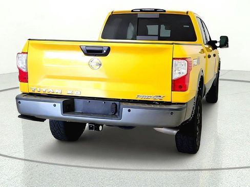 Used 2017 Nissan Titan PRO-4X w/ Pro-4x Convenience Package AWD/4WD image 5