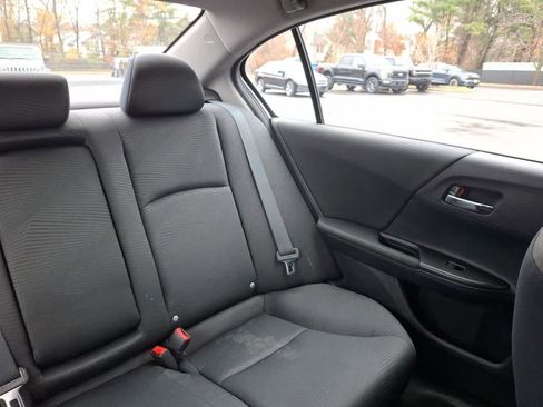 Used 2016 Honda Accord LX image 14