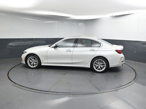 Used 2025 BMW 330i xDrive Sedan w/ Convenience Package image 2