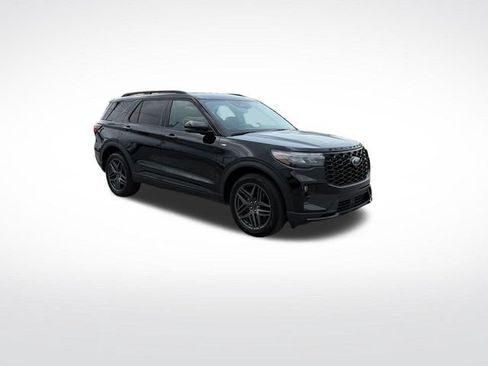 Used 2025 Ford Explorer ST-Line w/ ST-Line Street Pack AWD/4WD image 7