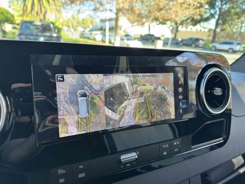 Used 2023 Mercedes-Benz Sprinter 2500 image 7