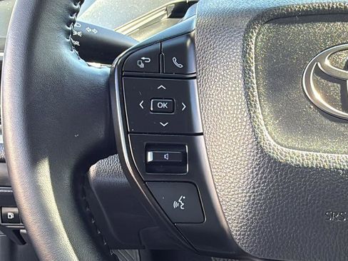 Used 2024 Toyota Prius LE image 12