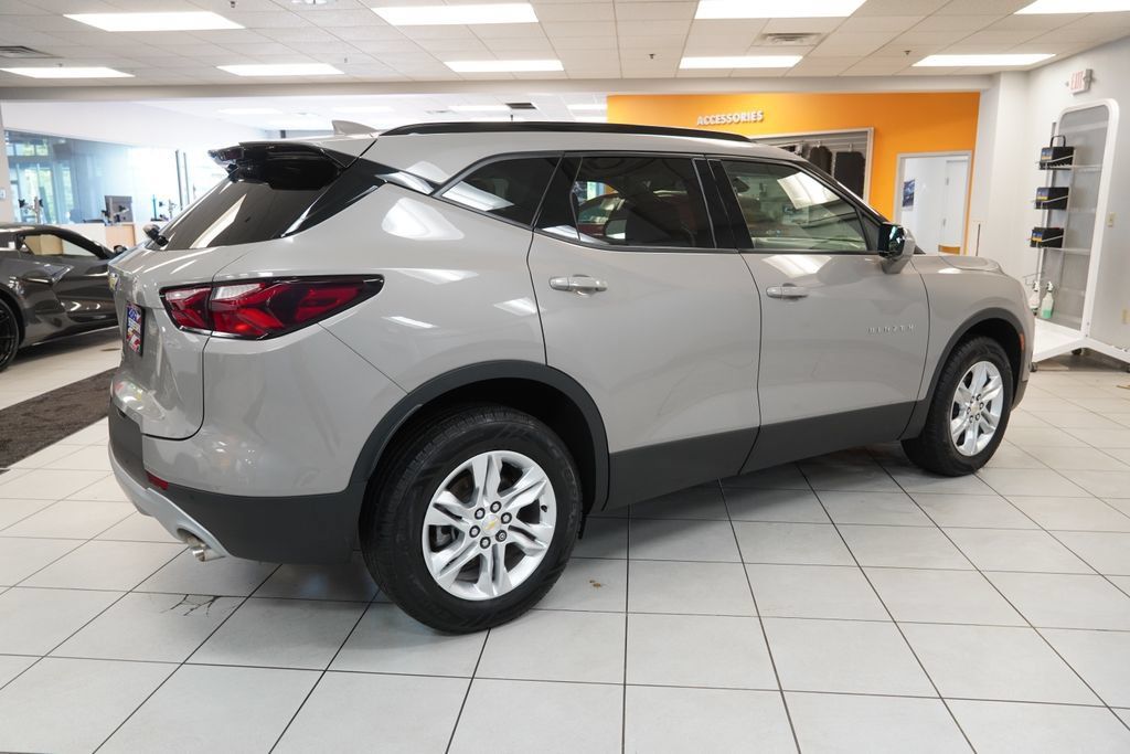 Used 2021 Chevrolet Blazer LT FWD image 12