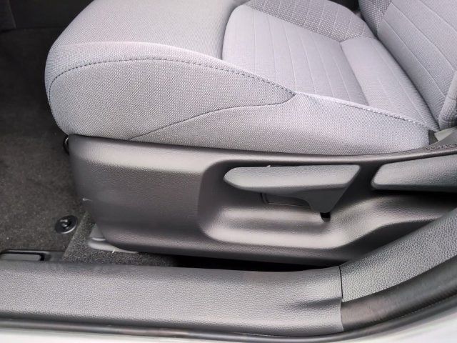 Used 2026 Toyota Corolla SE w/ SE Premium Package AWD/4WD image 13