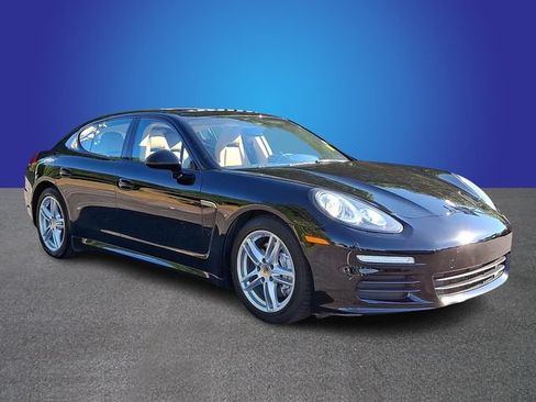 Used 2016 Porsche Panamera Edition RWD image 3