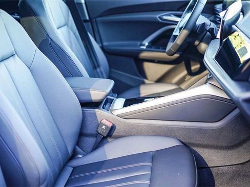 New 2025 Audi Q5 Premium image 16