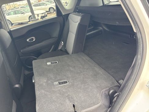 Used 2019 Kia Soul + image 30