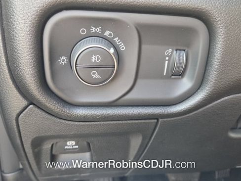 New 2026 RAM 1500 Express AWD/4WD image 25